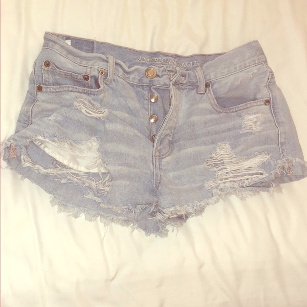 American Eagle LIGHTLY WORN distressed shorts